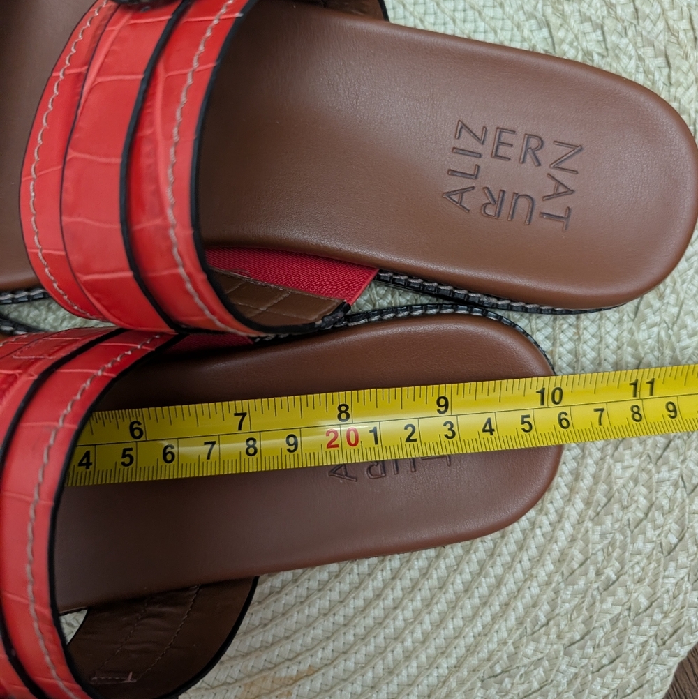 Naturalizer Karlie Leather Toe-Loop Sandals in Mango Spice Size 8 Pristine - Picture 4 of 7